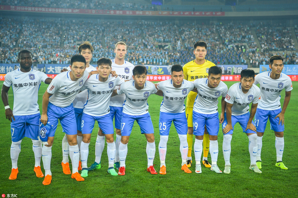 在肋部接应 在肋部接应